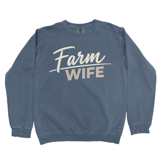 FARM WIFE PREMIUM SWEATSHIRT